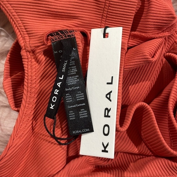 NWT Koral Korra Rib Spicey Isle Crop Top - Picture 3 of 9